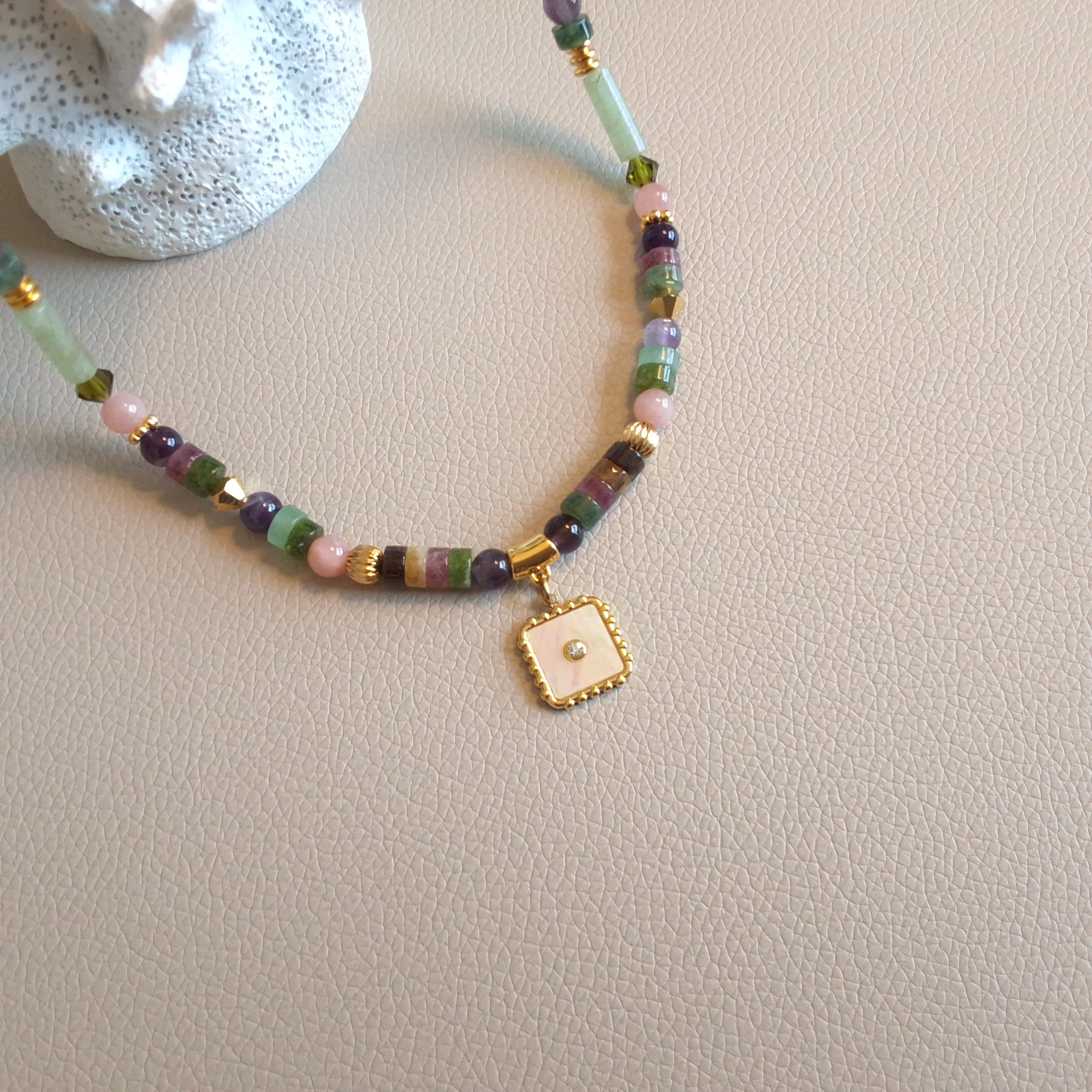 Collier pendentif nacre