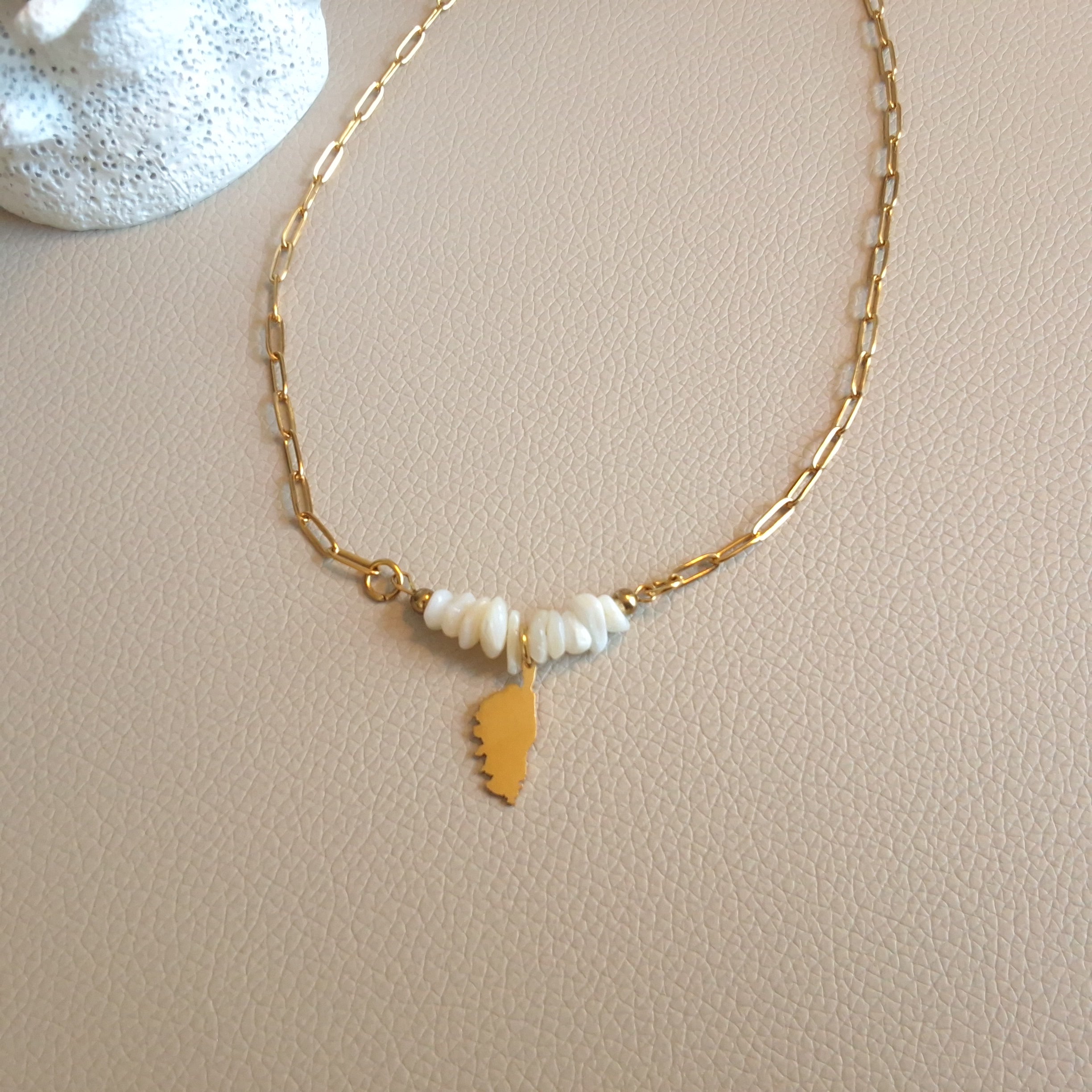 Collier pendentif corse