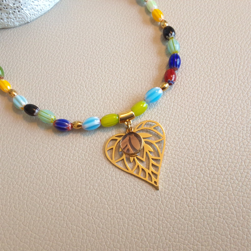 Multicolor pendant necklace