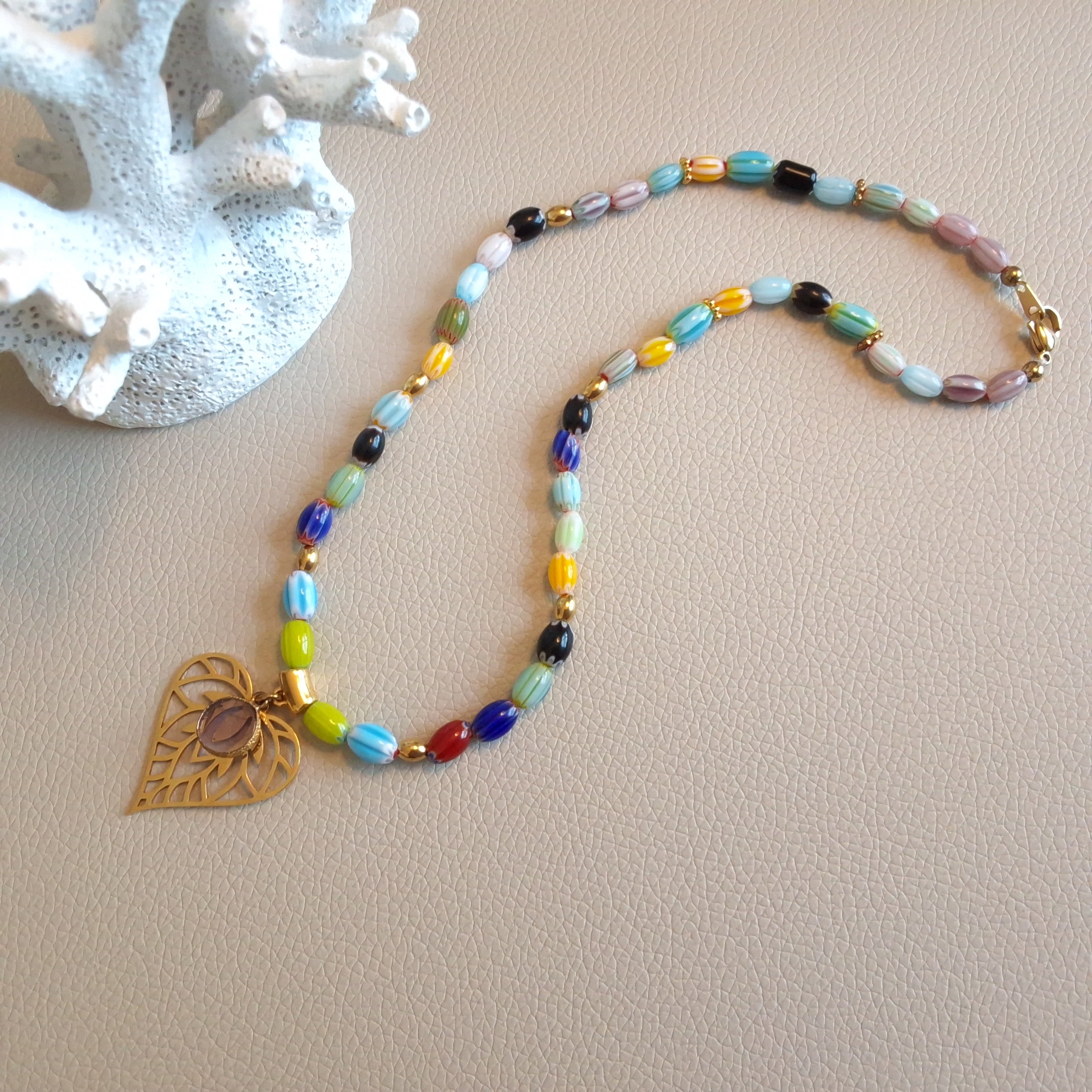 Multicolor pendant necklace