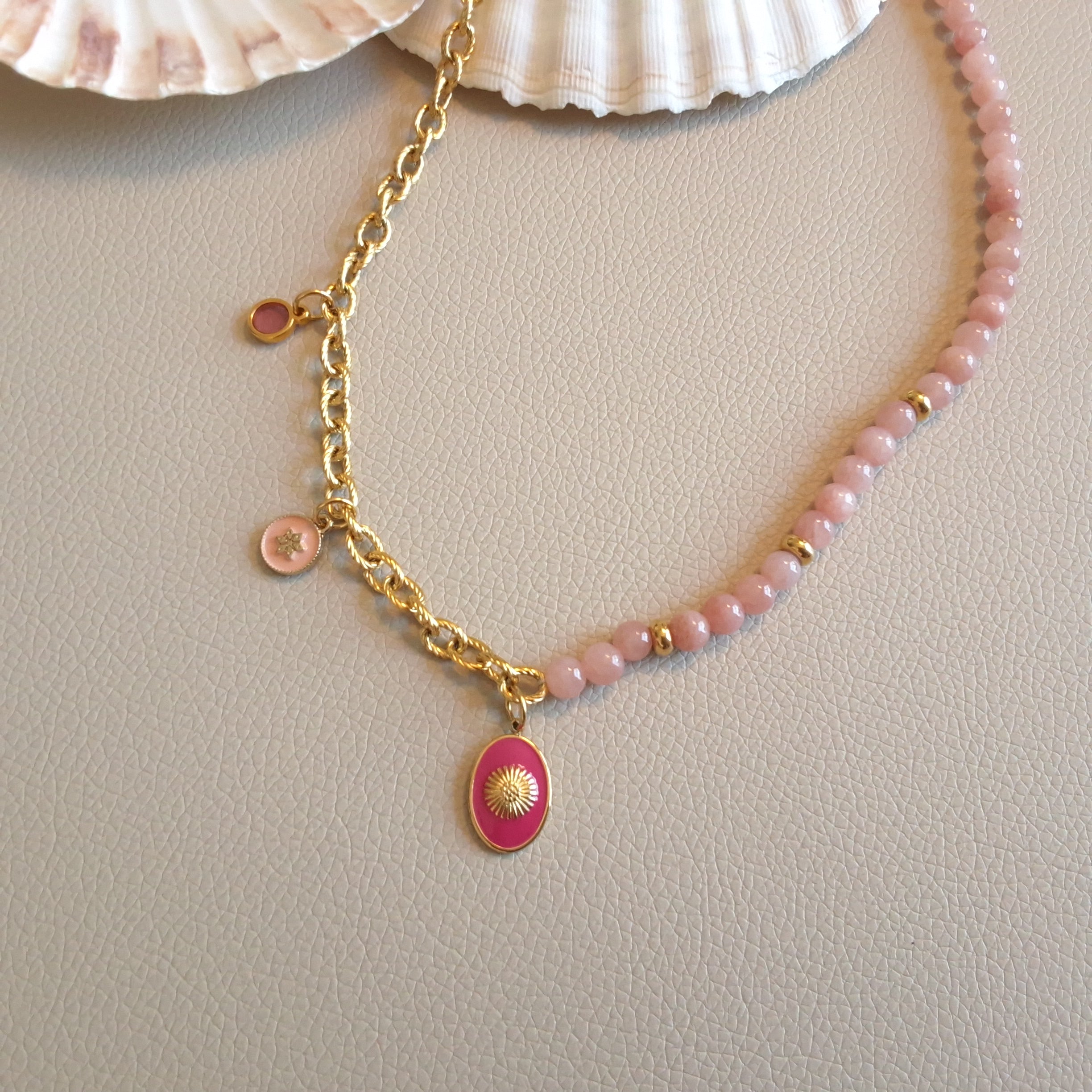 Collier perles et chaîne